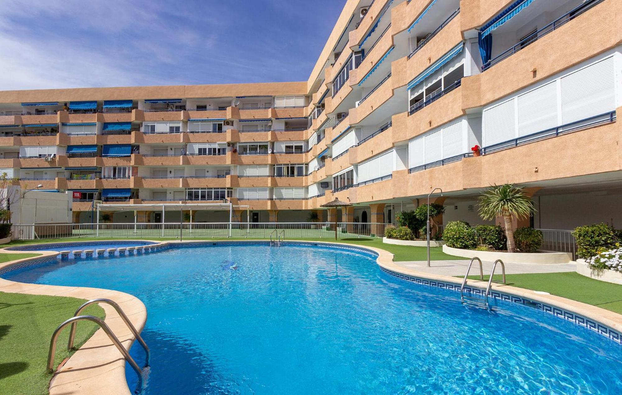 Nice Apartment In Torrevieja With Kitchen Exterior foto
